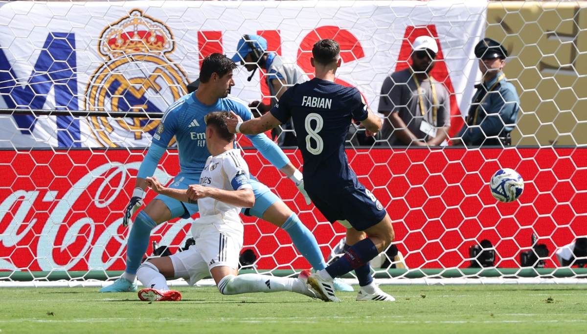 Фабиан Руис забил два мяча в ворота Тибо Куртуа. Фото: Reuters