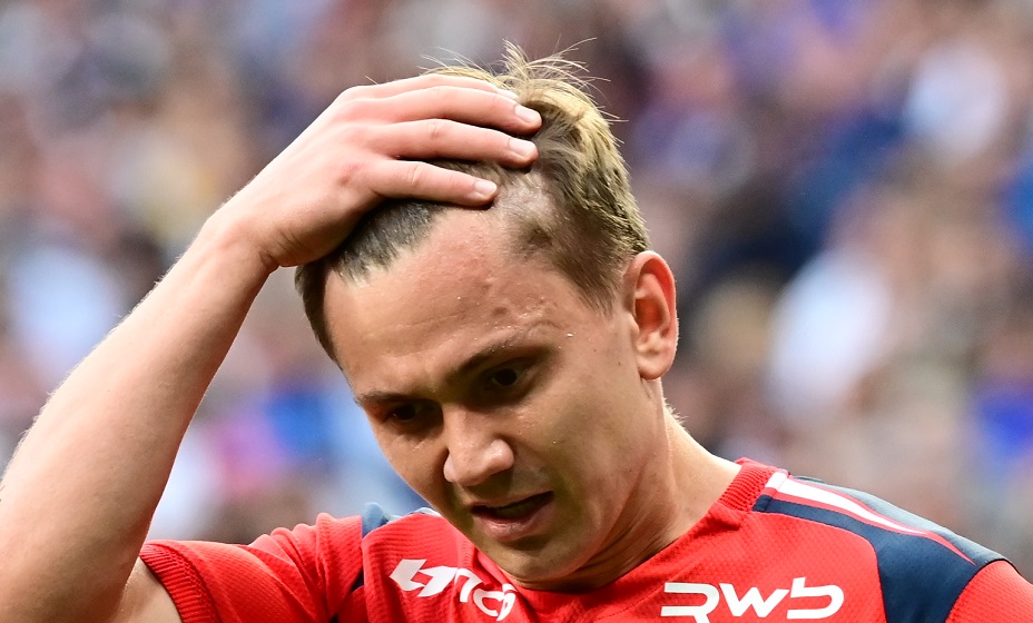 Обляков получил травму и досрочно завершил матч с Чили. Фото: Global Look Press