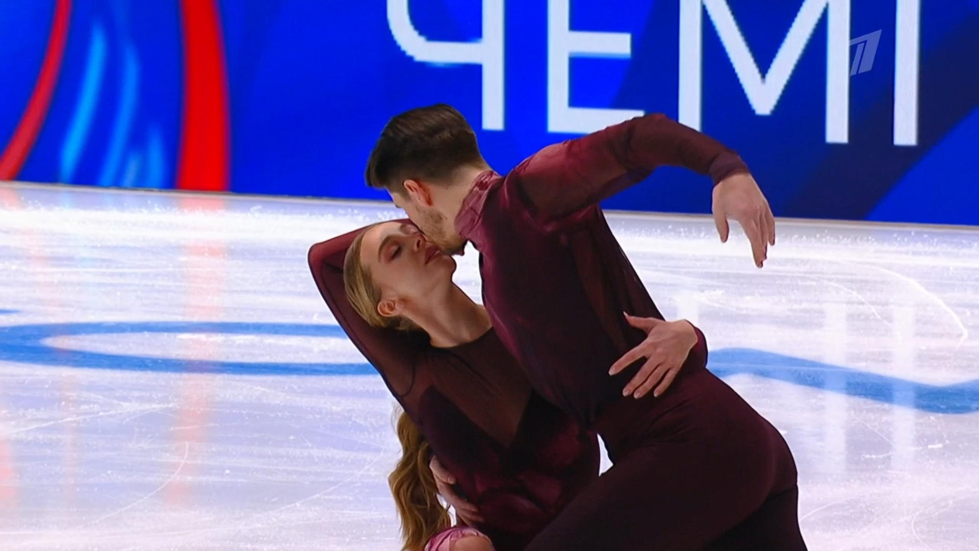 Александра Степанова и Иван Букин. Фото: стоп-кадр прямого эфира