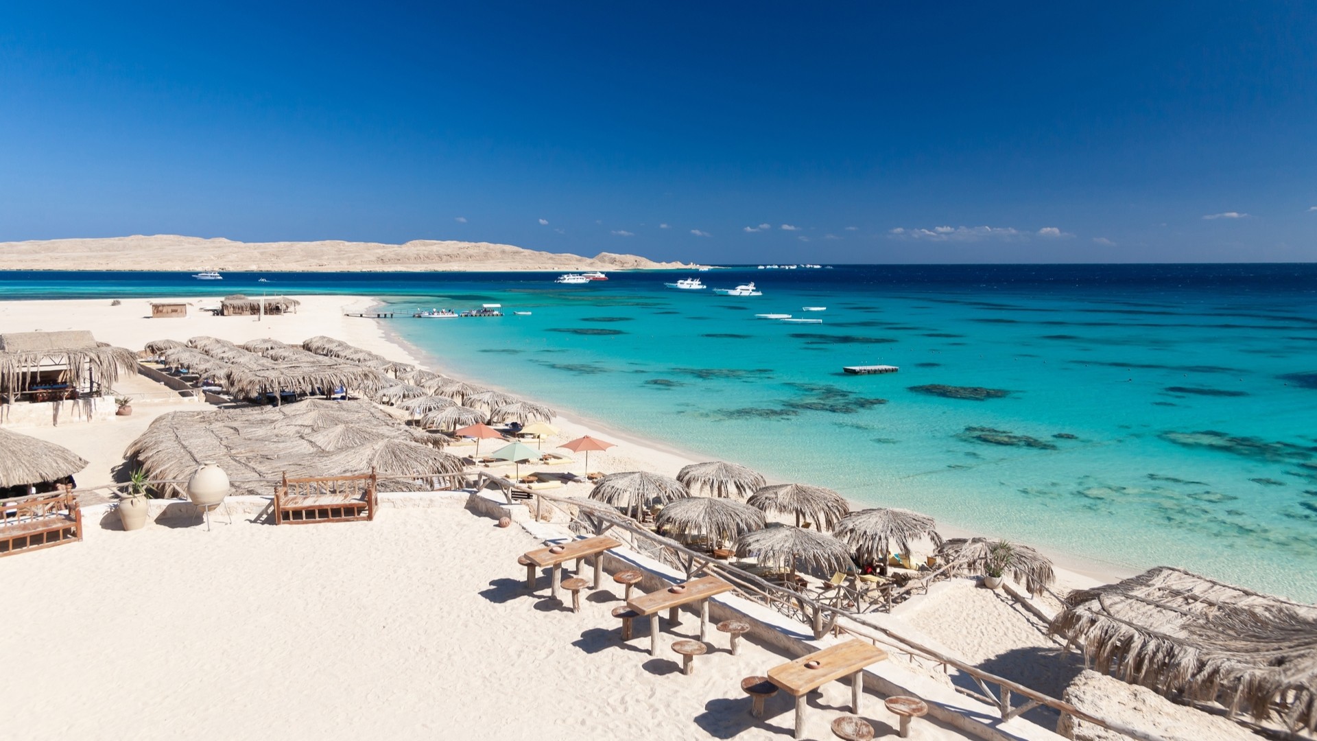 Рай на пляже Махмия, остров Гифтун.