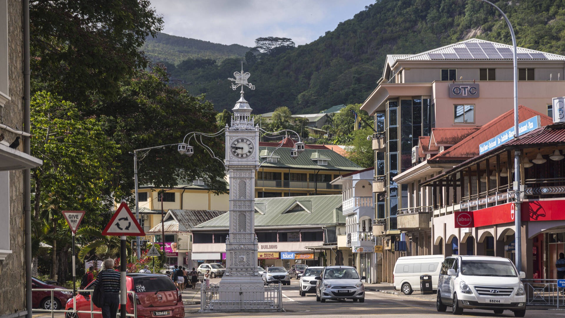 Часовая башня в центре Виктории.